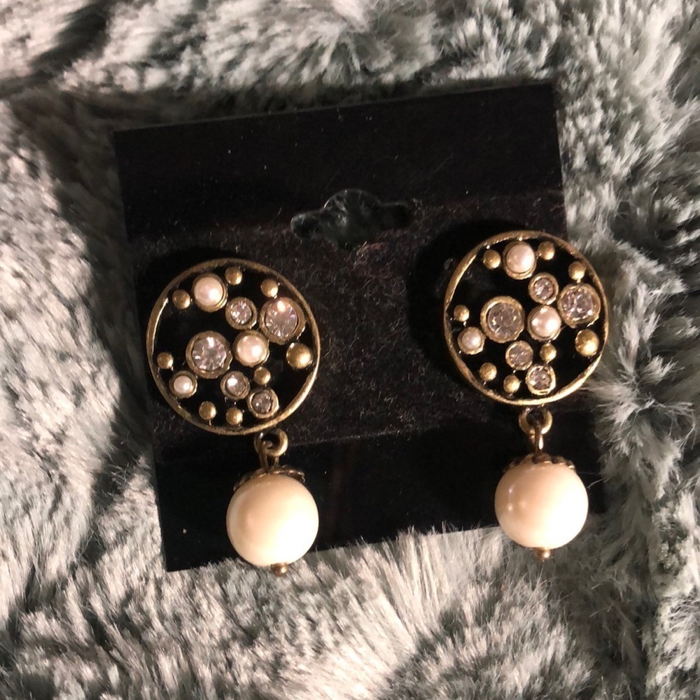 Ladies fashion earrings​
